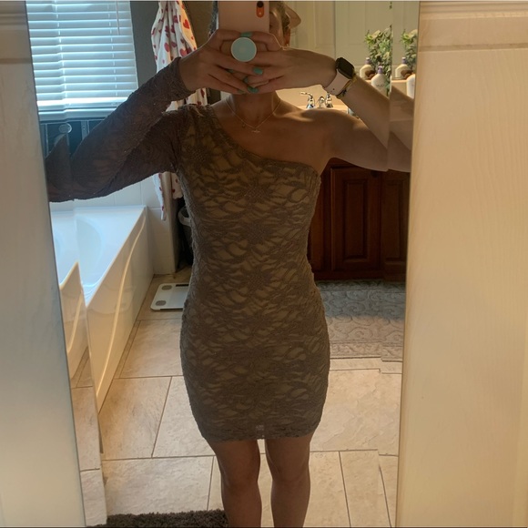 Windsor One Shoulder Long Sleeve Lace Bodycon Mini Dress - Picture 4 of 5